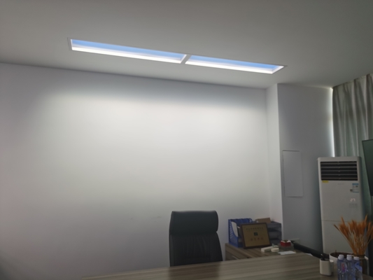 چراغ آسمانی مصنوعی LED مدرن و زیبا در آلومینیوم با دمای رنگ روشن 2100K-7500K