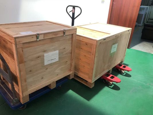 چراغ آسمانی آلومینیومی LED با 240W مصرف برق 90° جهت نور رنگ نور سفید